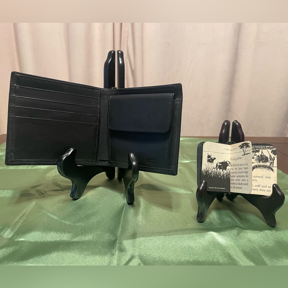 EUC Vintage coach wallet, water buffalo hide, with book, black ⭐️ Dead stock⭐️